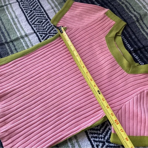 vintage 1960s pink and green ribbed short sleeve sweater top - Picture 6 of 7